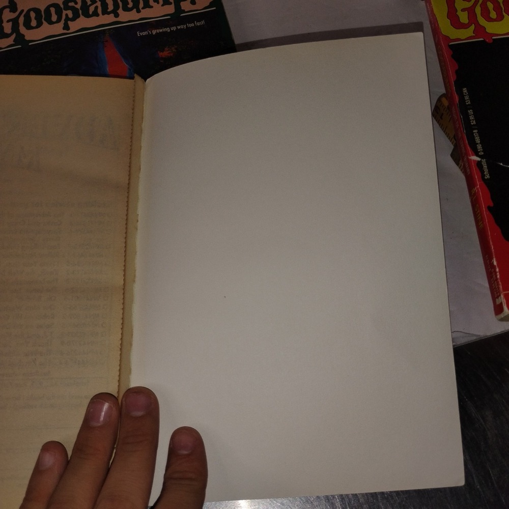 Goosebumps #11 The Haunted Mask R.L. Stine FIRST PRINT - Picture 11 of 11